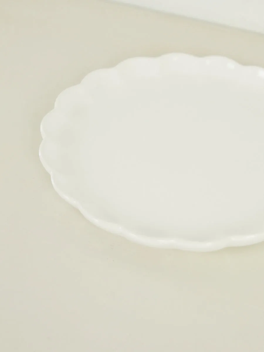 Petal Cake Plate